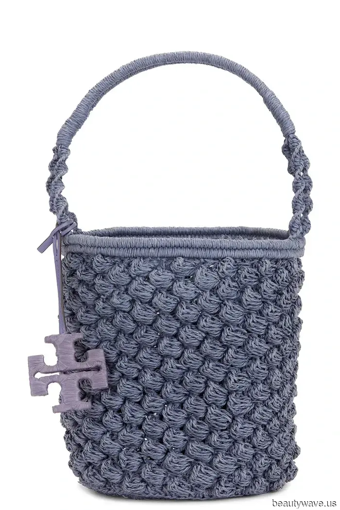 No son totes básicos&mdash;Esta es la tendencia de bolsas de verano más cool que la gente de moda está llevando.