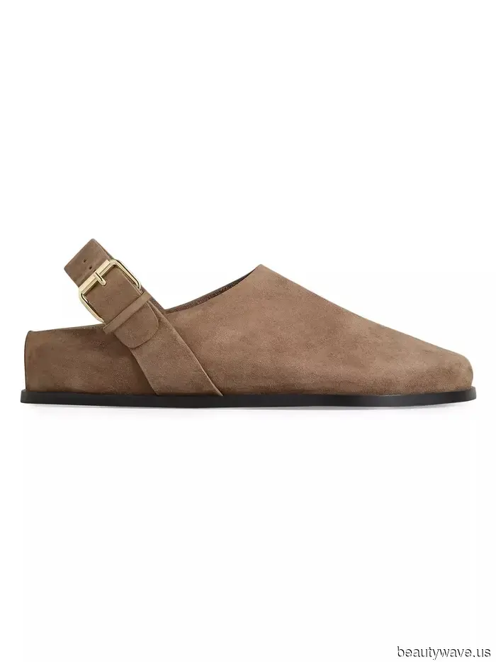 Ballet flats seem quite outdated compared to these 7 emerging trends in flat shoes.