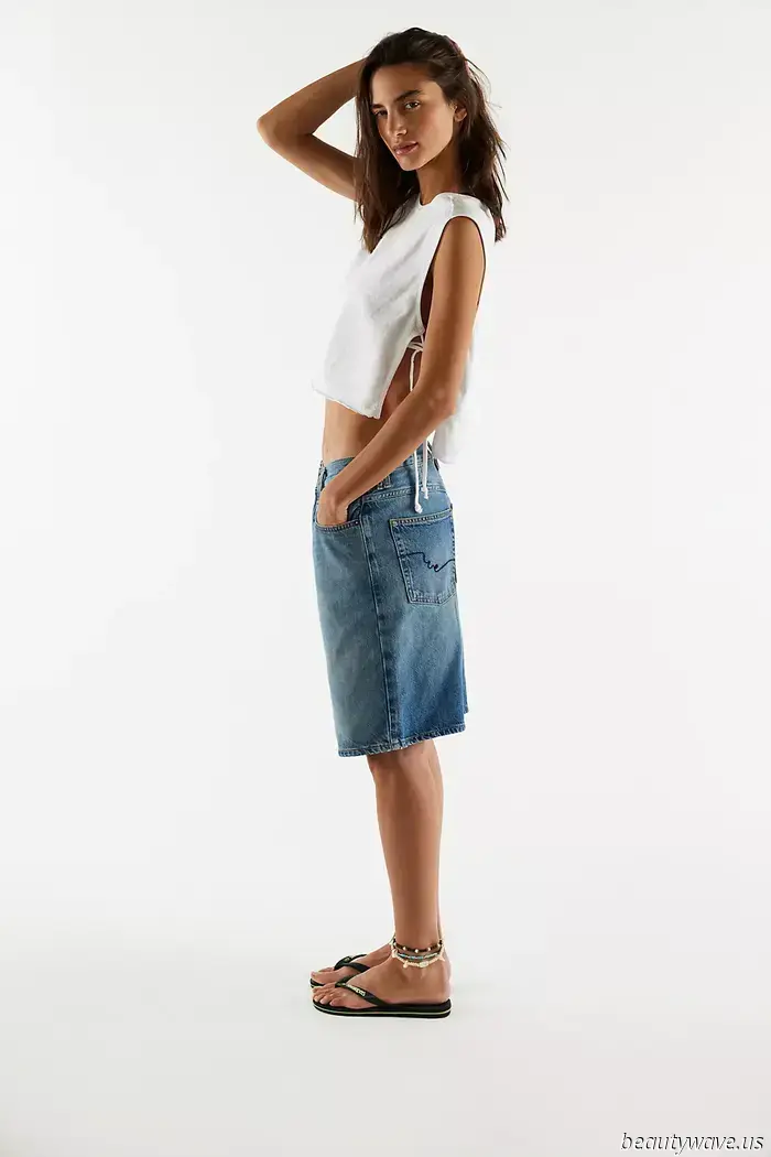 French Women Are Choosing This Trendier Yet Controversial Style Over Linen Shorts