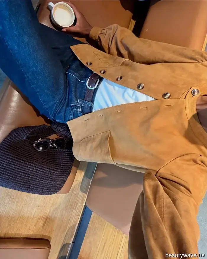 Jeder mit gutem Geschmack stylt Jeans gerade mit diesem speziellen Jackenstil.