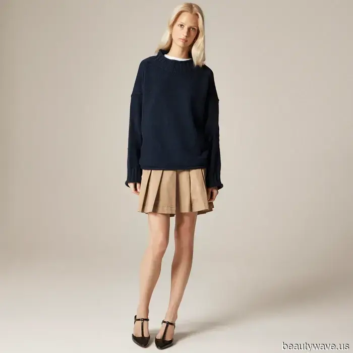 J.Crew ha appena lanciato una nuova generazione dei suoi iconici maglioni a collo alto.