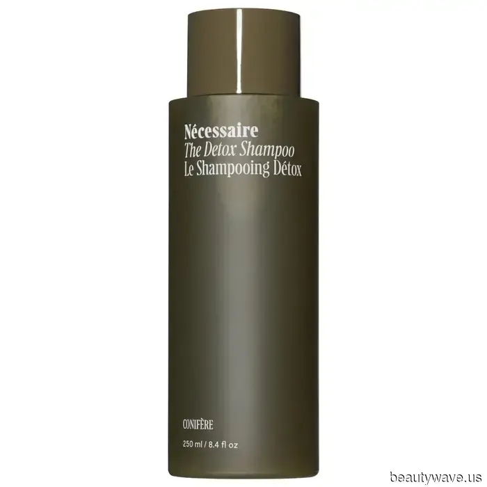 От жевательных резинок с клетчаткой до размягчающих румян&mdash;редакторы красоты WWW рассказали мне о лучших продуктах, которые они попробовали в апреле