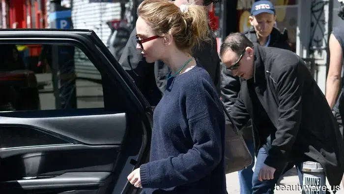 No Jeans, No Trousers—NY It Girls Will Opt for Flats with This Stylish Pant Trend All Summer