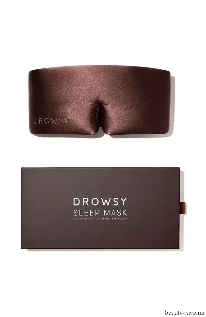 I frequently notice first-class passengers using the sleep mask that Maude Apatow loves on flights.