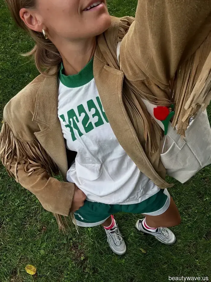 Out of nowhere, individuals with a keen sense of style are incorporating this jacket trend into their fall outfits in 2025.