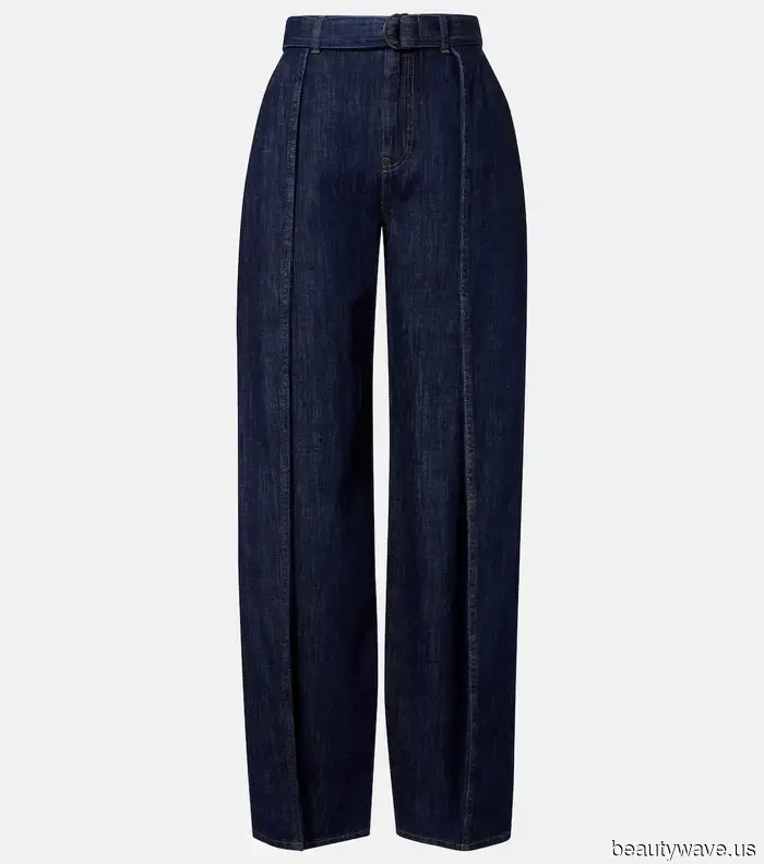 It's Quite Easy: Here Are the Most Stylish Shoes to Pair with Dark-Wash Jeans.