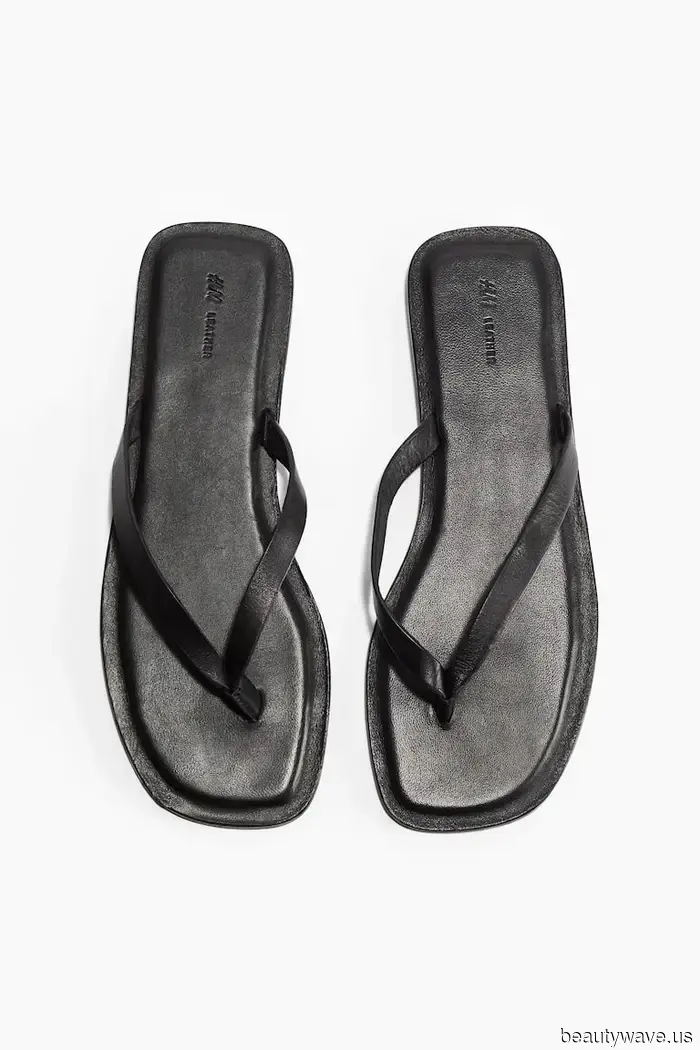 Bootcut leggings can appear odd with unsuitable footwear, but these five styles are stylish.