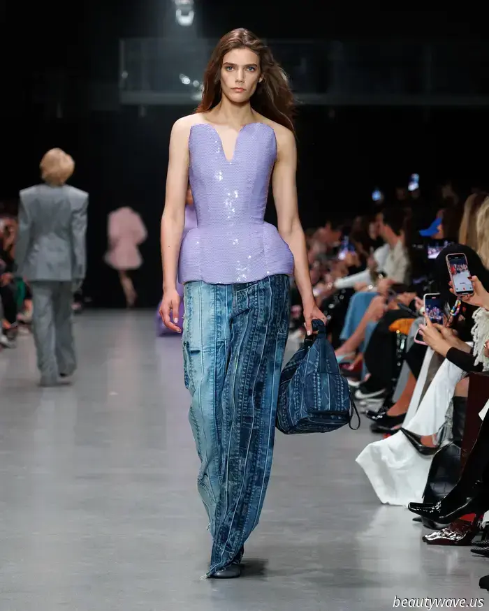 Stella McCartney: Ausgewogene Power‑Anzüge und ätherische Kleider in einer Kollektion, die von Kontrasten lebte.