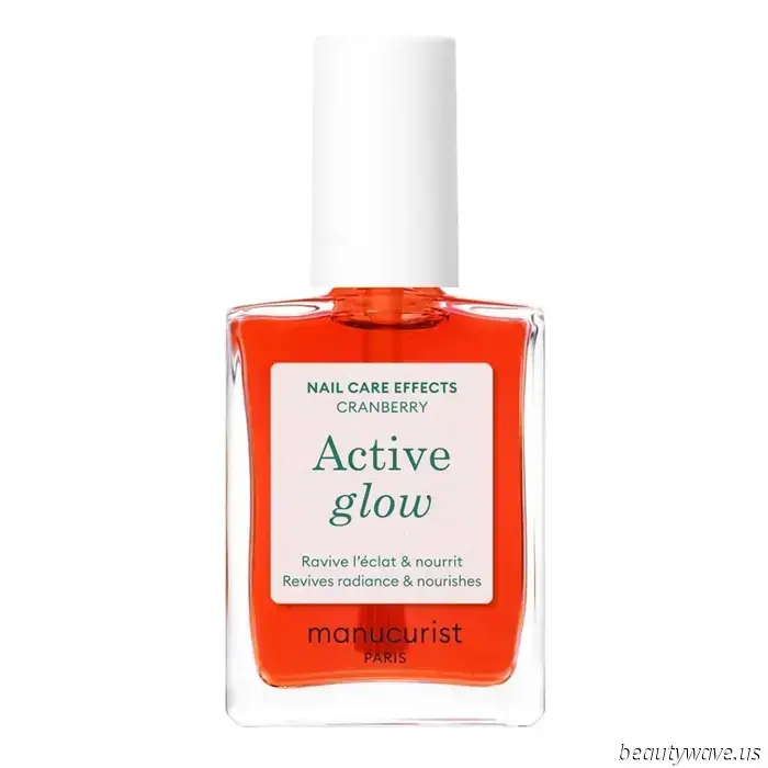 Do you recall Jelly Shoes? This Juicy Manicure serves as the nail counterpart inspired by the '90s.