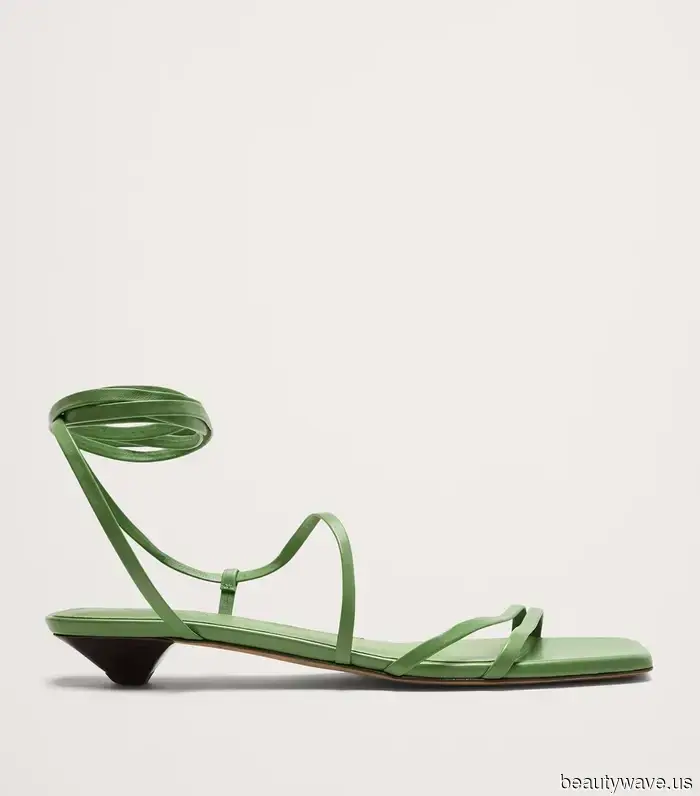 Hailey Bieber acaba de decir que este estampado clásico se ve tan 2025 cuando se combina con este color de zapato poco convencional.