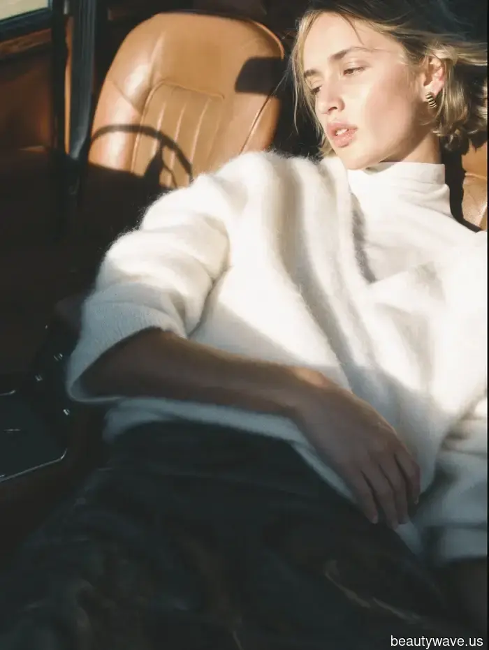 Es oficial: el suéter de cachemira de H&M es el básico chic de invierno que estaré usando hasta la primavera.