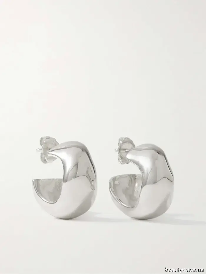 I'm a mom in Australia—these are the essential wardrobe pieces I depend on every day.