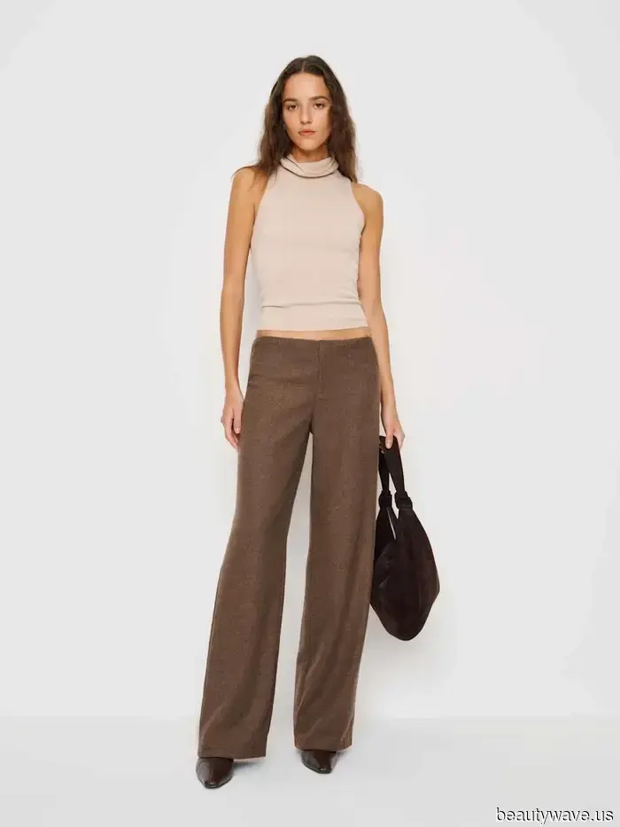 Estoy rompiendo con los pantalones negros y pasando el otoño en esta rica tendencia de color de pantalones en su lugar.