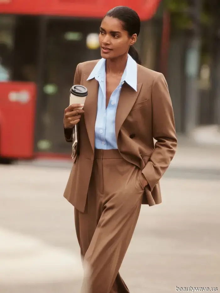 8 Ensembles That Demonstrate This Controversial Flat-Shoe Trend Remains Popular and Is More Stylish Than Ever