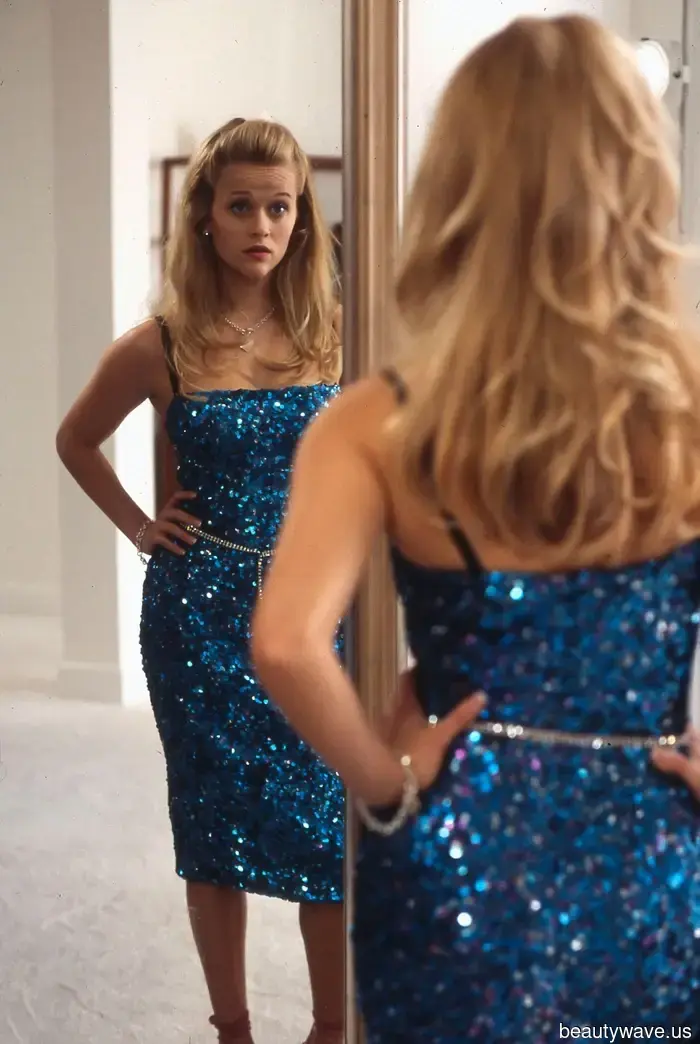 Элли Вудс вернулась! 7 культовых нарядов из " legally blonde", которые актуальны и через 25 лет