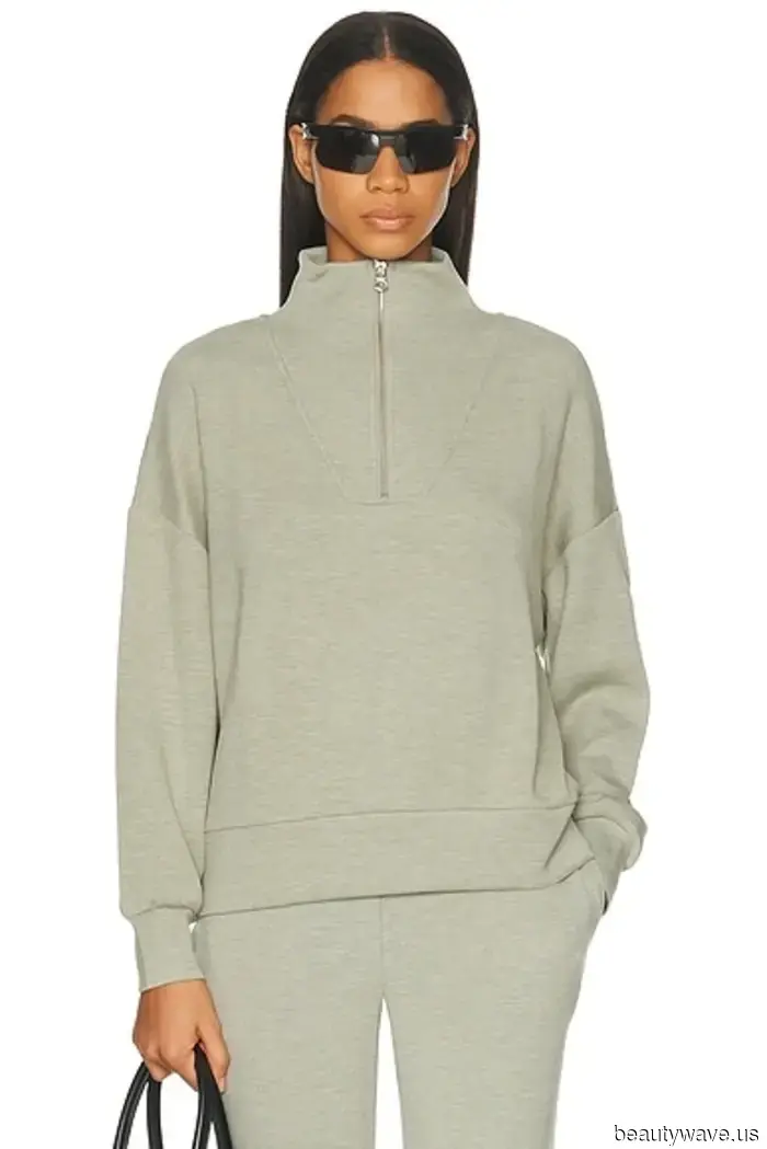 The hot trend that's quickly selling out everywhere is the trendiest option to pair with white jeans right now.