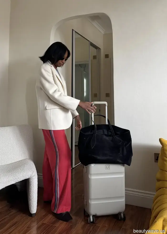 The Craft of Airport Fashion: A Veteran Editor Explains Why She Continues to Dress Up for the Airport—and Offers Tips on How to Do It