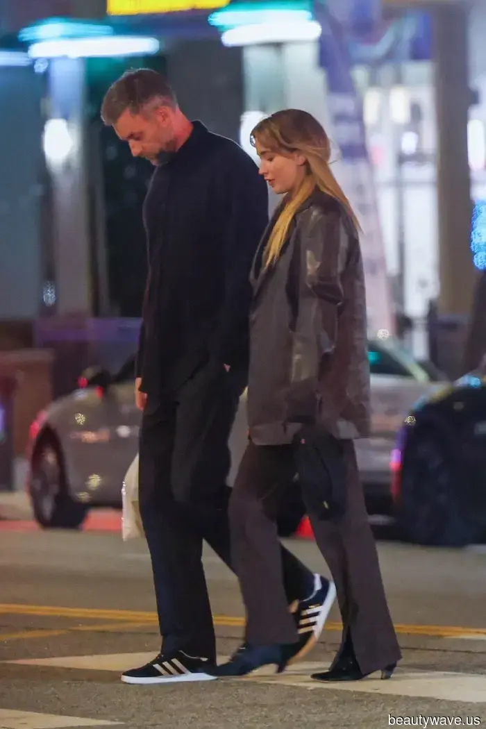 I believed this pant trend was definitely over until I spotted J.Law sporting it with those boots.