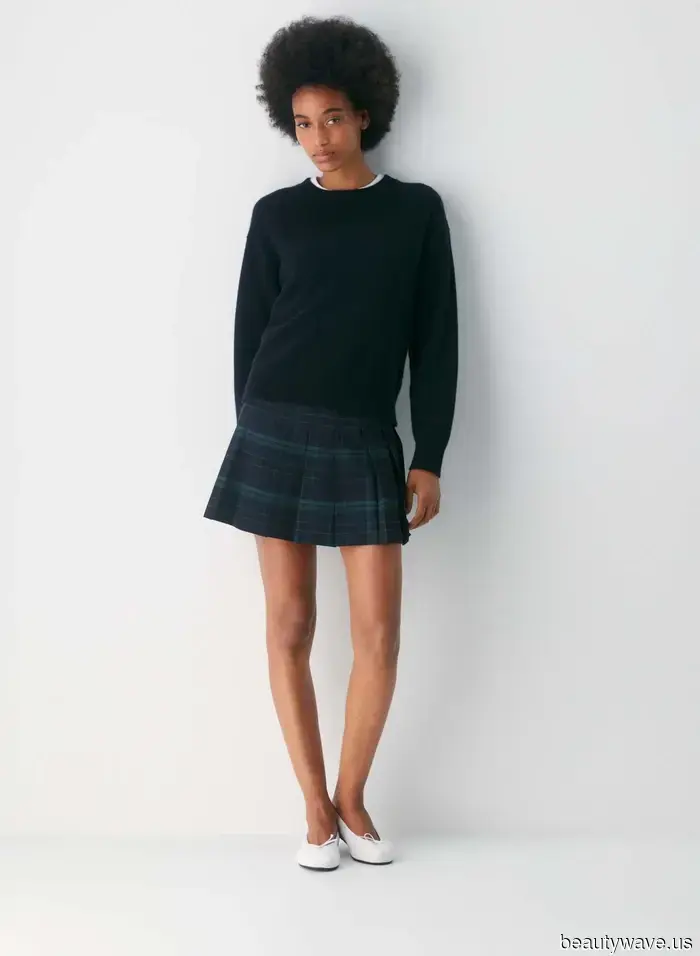 I’m Completely Opposed to Pants, Jeans, and Leggings—Here’s the Classic Skirt Trend I Wear Constantly Instead.