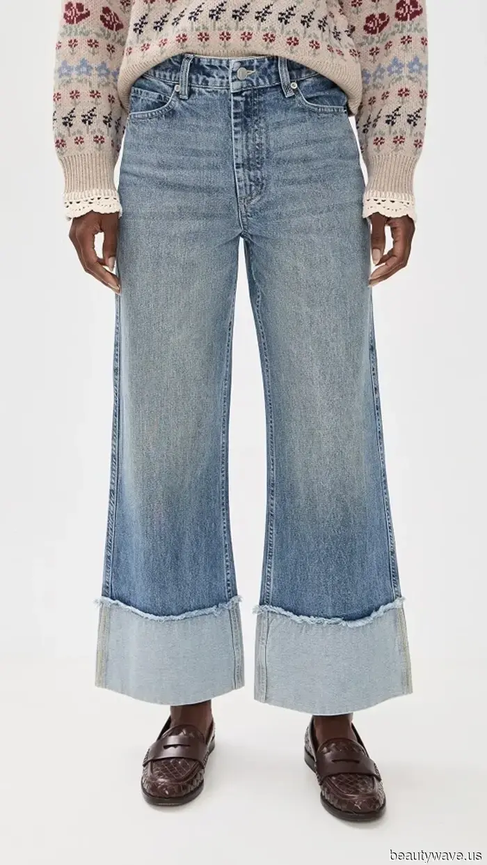 Trendy women have subtly begun to wear their jeans in this particular manner.
