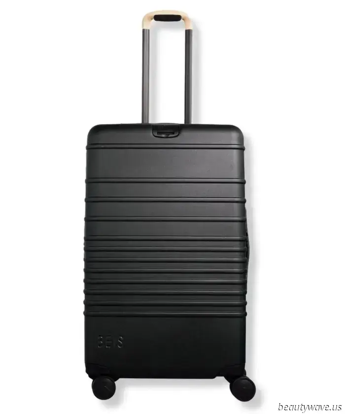 The Travel Essentials That Our Editors Rely On