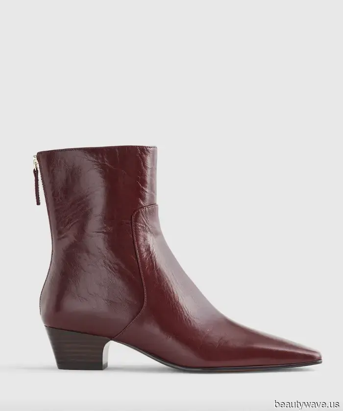 Click Here for Evidence That This Elegant Shoe Color Pairs Well With Both Jeans and Dresses