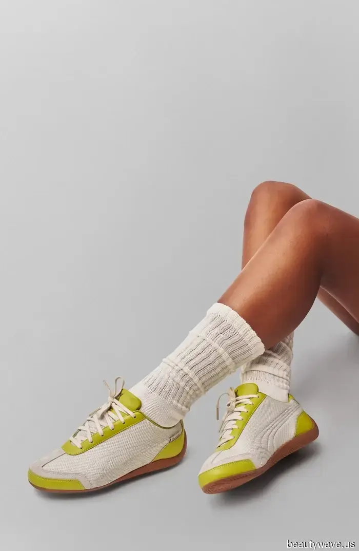 Si quieres refrescar tu colección de zapatos, comienza con estas 33 zapatillas, tacones de gato y planos.