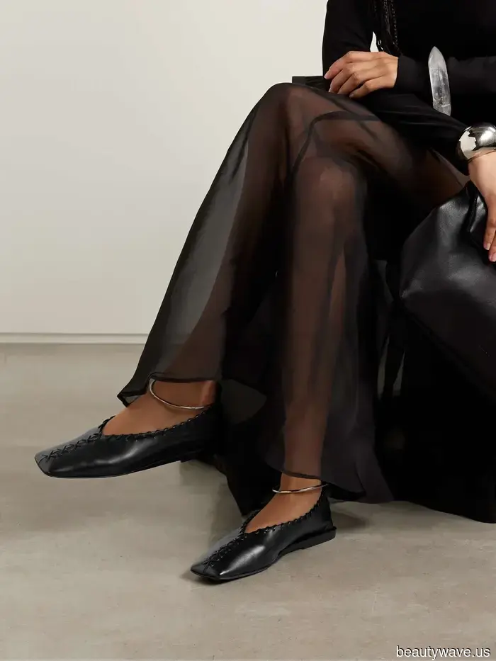 Blue jeans will always be timeless, but these five shoe colors can make them feel more updated.