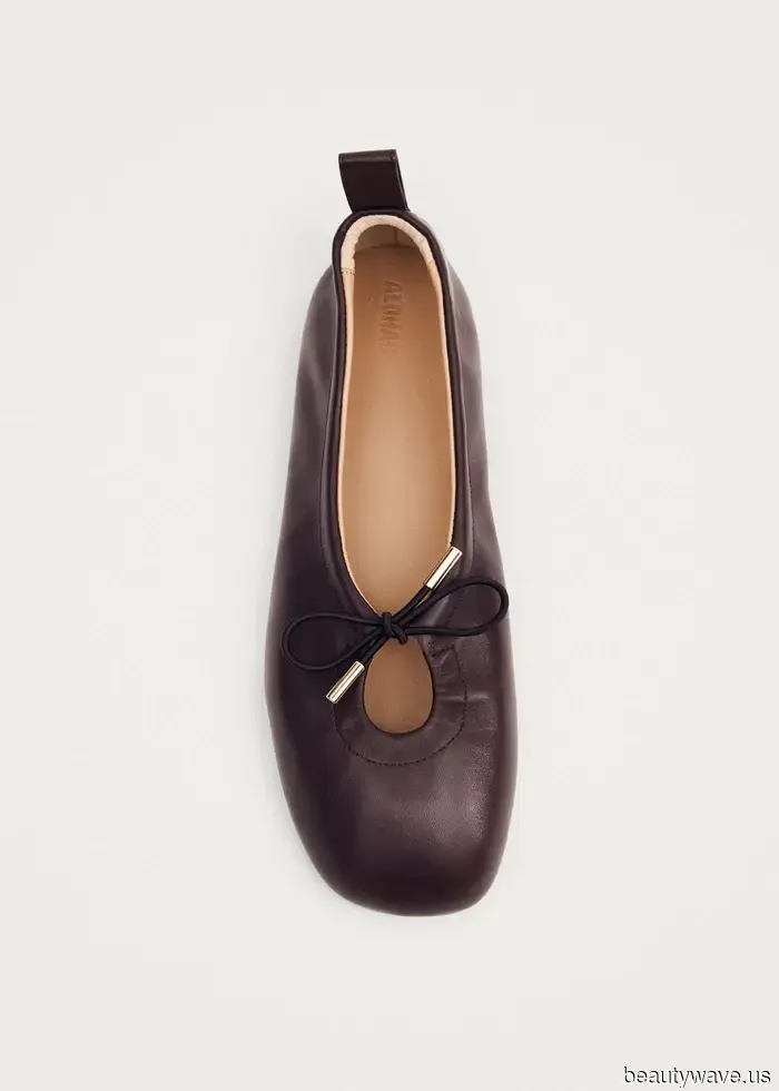 Confirmed: These Are the Flat Shoes Style Icons Are Pairing with Jeans and Skirts This Spring.