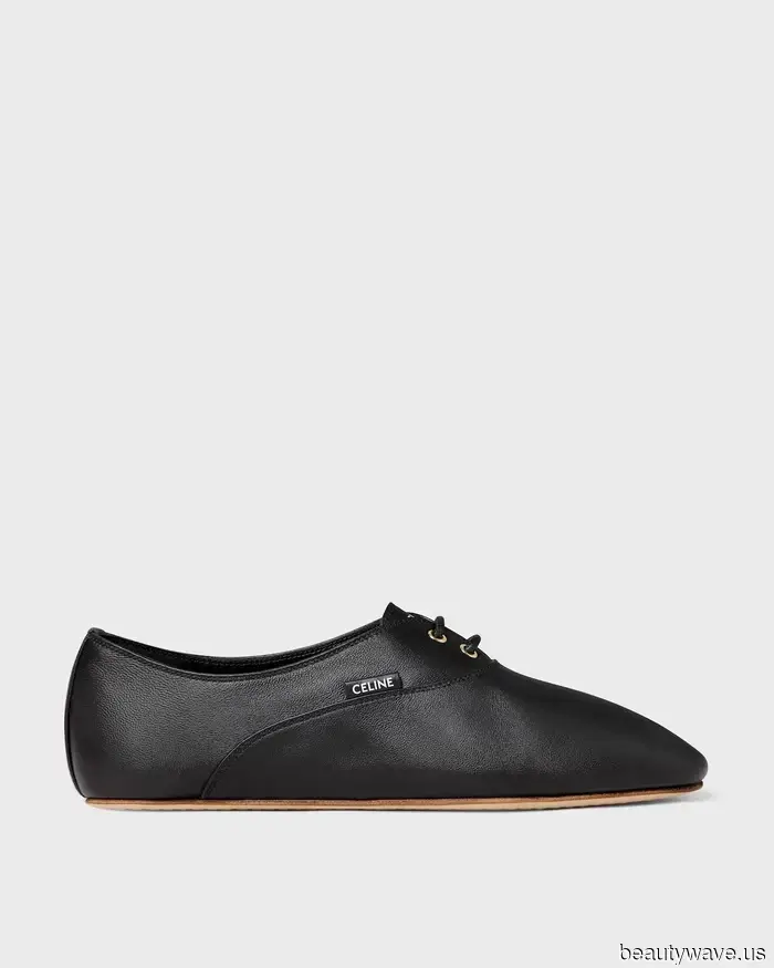 H&M has just released a $40 version of the flat shoe trend that all the celebrities are already sporting this fall.