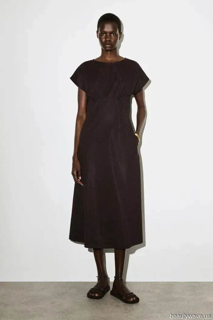 Я официально ношу только платья до сентября — 9 стилей от Zara, COS и Mango быстро распродаются