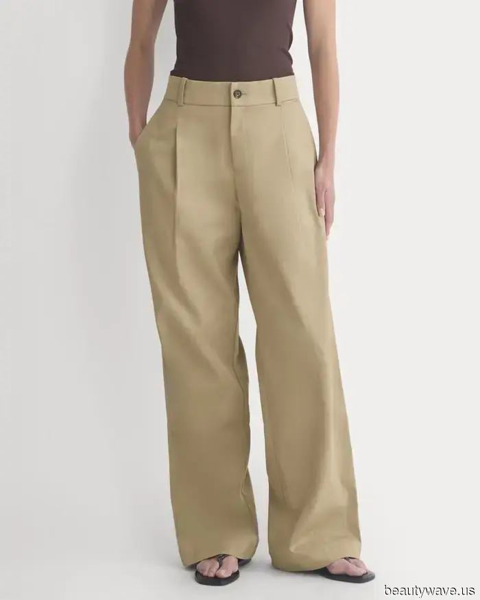 Chic It Girls are in consensus: These trousers paired with this flat-shoe trend epitomize coolness for Fall 2026.