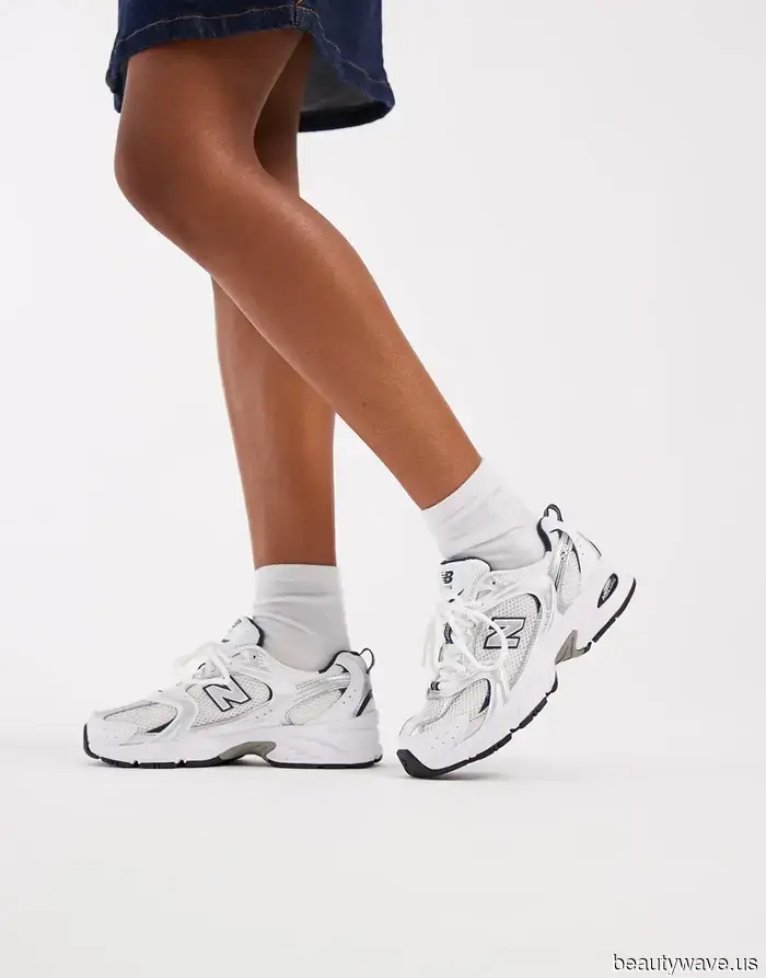 Forget the jeans and leggings—everyone with style is pairing trainers with these trousers instead.