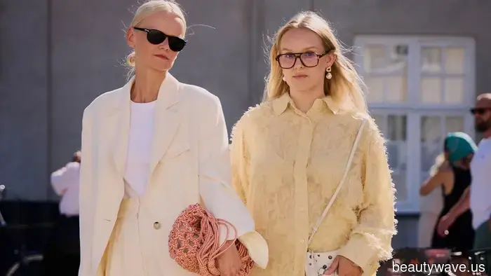 Alright, I'll take the plunge—here's a list of editor-approved gifts under $200 that moms will absolutely adore.