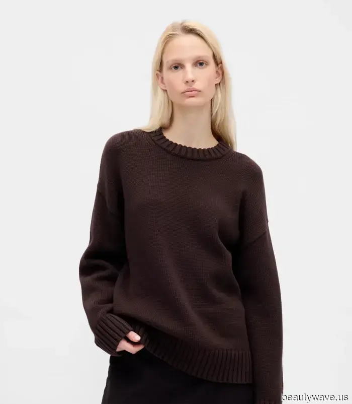 6 Fall Outfits to Try When You're Tired of Brown, Burgundy, and Black