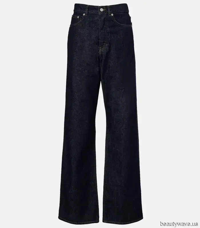 Это новая сумка, которую все будут носить с темным денимом этой зимой.