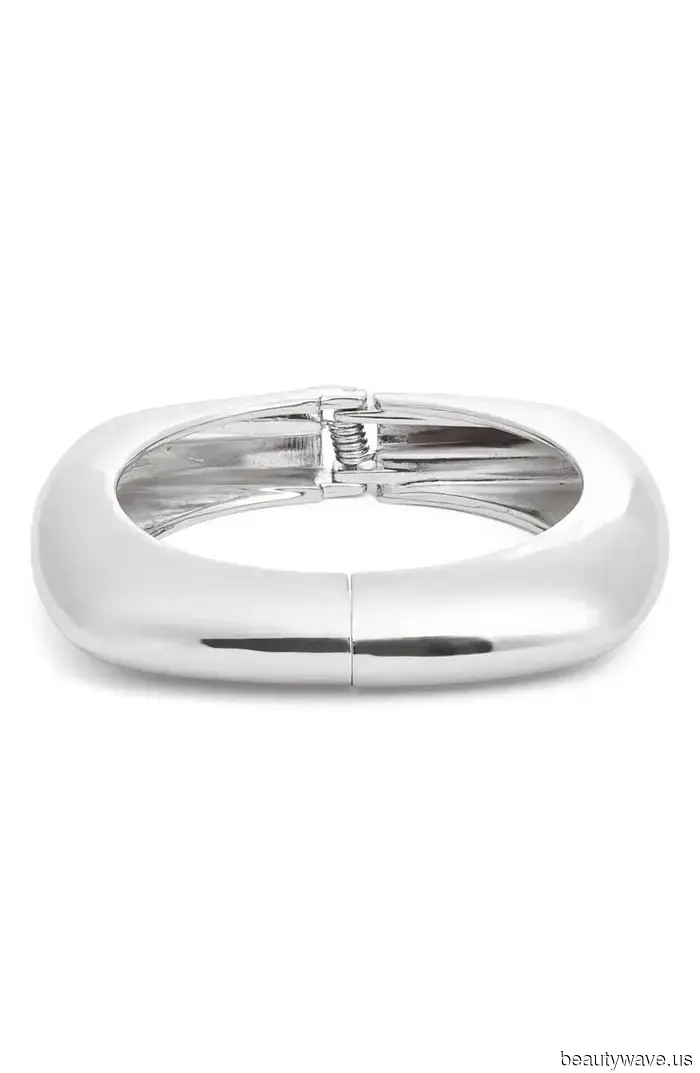 Questa è la gonna che la gente della moda indosserà nei prossimi 3 mesi.