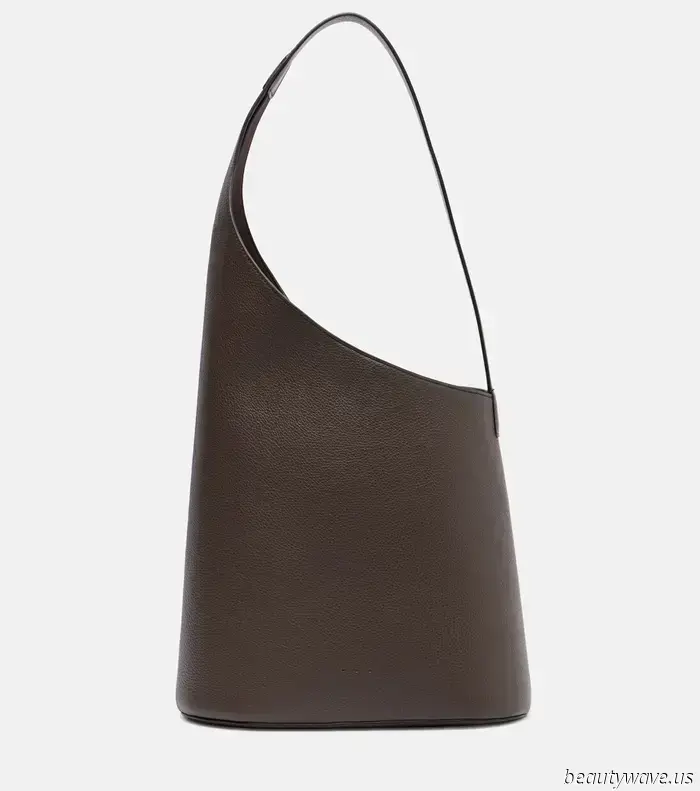 Este es el conjunto de un solo color más elegante para usar en lugar de todo negro este verano
