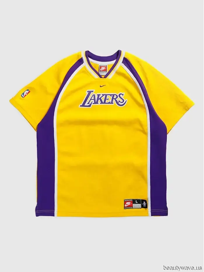 What to Wear and What to Avoid at Every Major Sporting Event