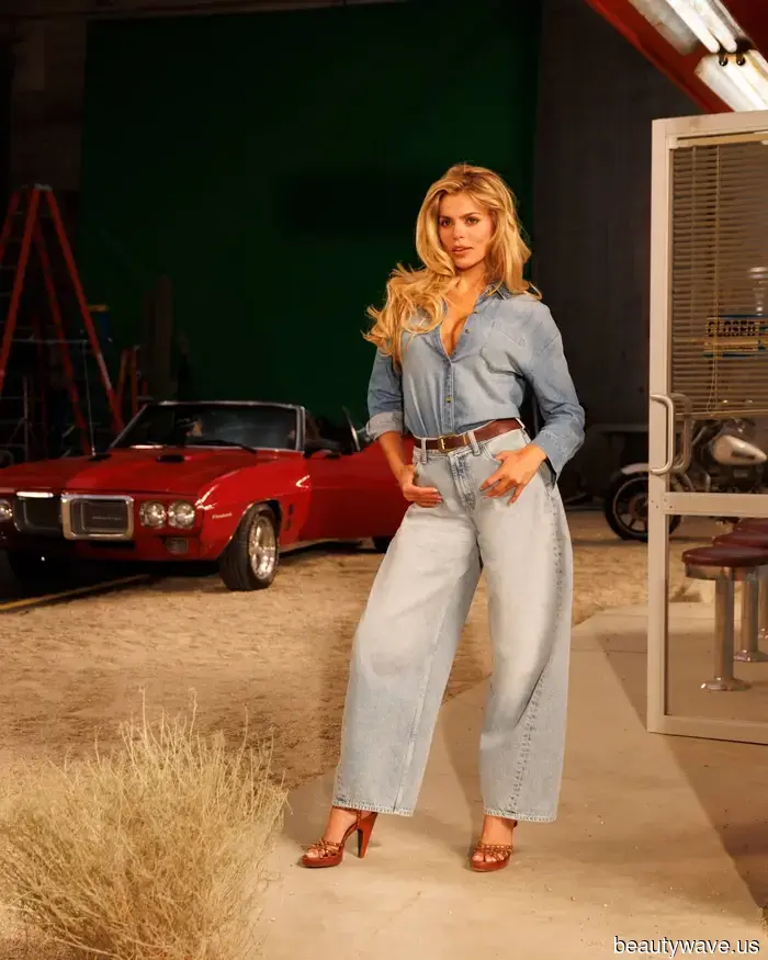 I create jeans professionally—here are the three denim trends to be aware of for Fall 2026.