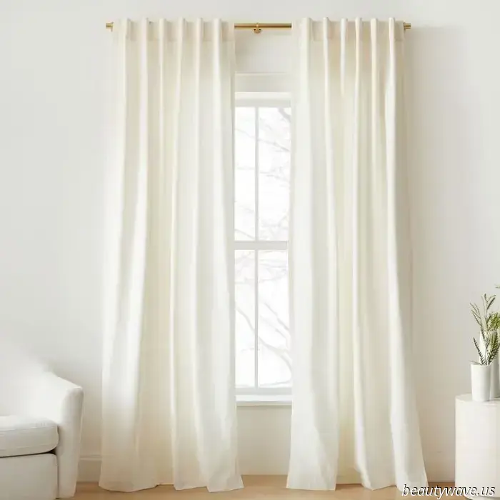 Our Graphic Designer's Chicago apartment resembles that of a luxury hotel.