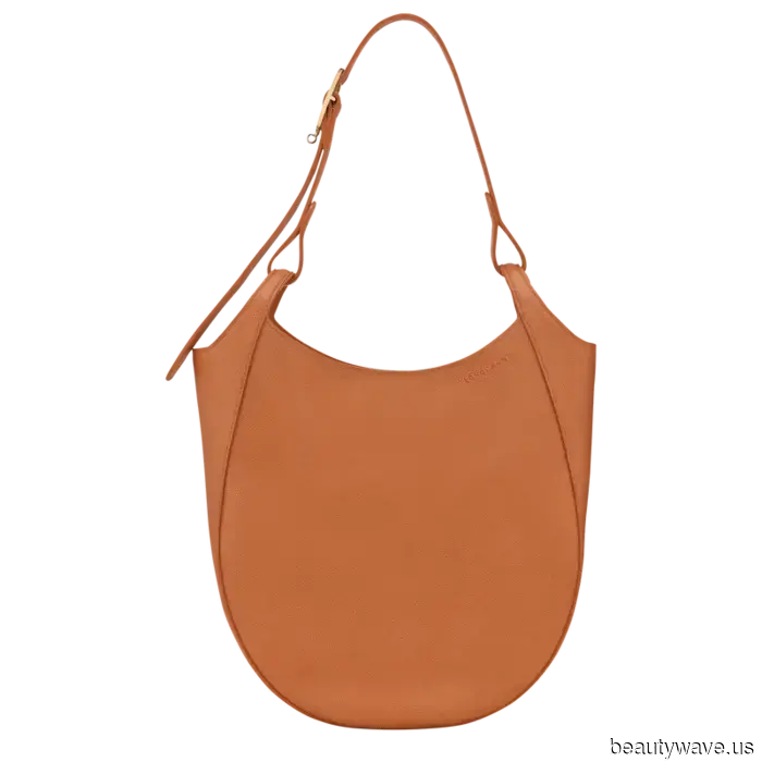 Everywhere I see, fashionable dressers are replacing designer bags with this classic, trend-savvy style.