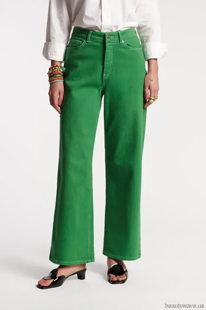 If you're aiming for a stylish and unexpected look, try this controversial combination of pant and shoe colors.