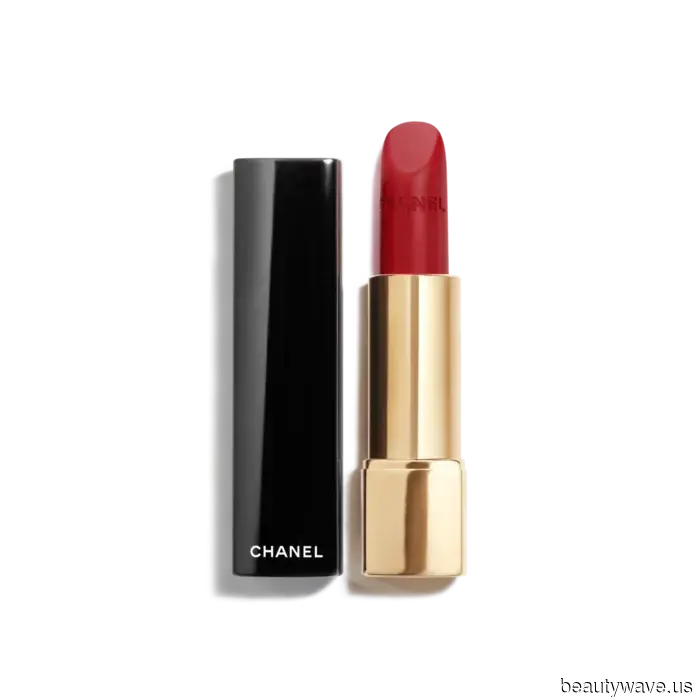 NYFW is just 9 days away—here are 9 beauty trends that editors anticipate will take center stage on the runways.