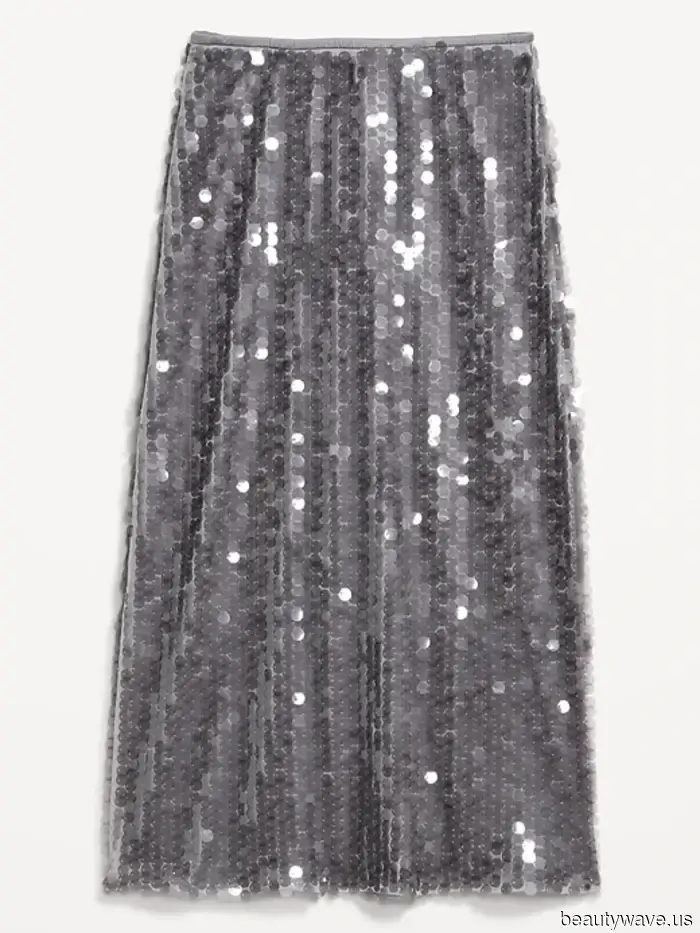 It's Cyber Monday at Old Navy—Here Are the Items That Fashion Enthusiasts Will Be Looking To Purchase.