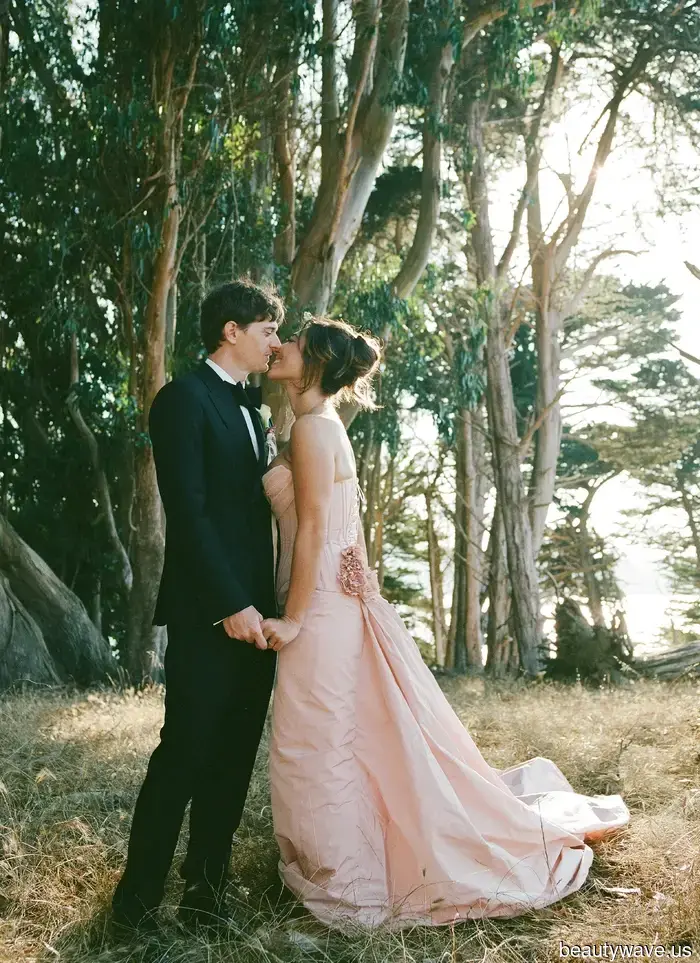 A Blush Wiederhoeft Outfit and a "Haunted Saloon" After-Party Made This California Wedding Unforgettable…