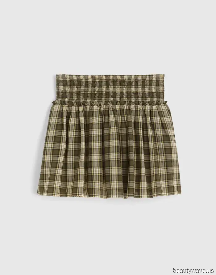 Even if you're not a fan of plaid shirts, these 5 outfit suggestions will make you think differently.