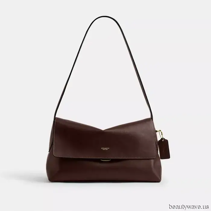 PSA: The Pant-and-Heel Ensemble Trendy Girls Are Sporting with Coach's Latest Must-Have Bag