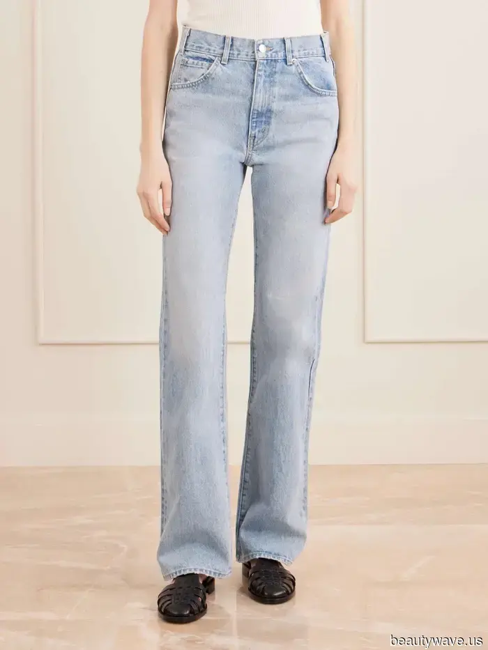 Light-wash jeans were a prominent feature at the Dior show—these shoes will give them a stylish touch for 2026.