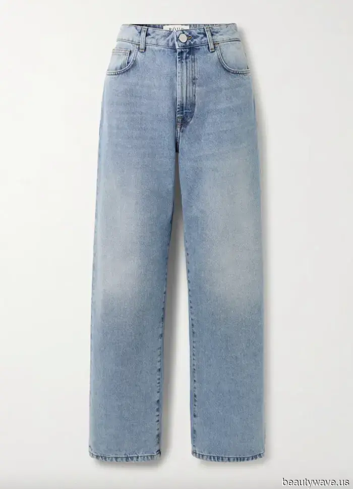 Stylish Londoners are aware that this denim trend pairs wonderfully with flat boots—check out how Keira Knightley wore it.